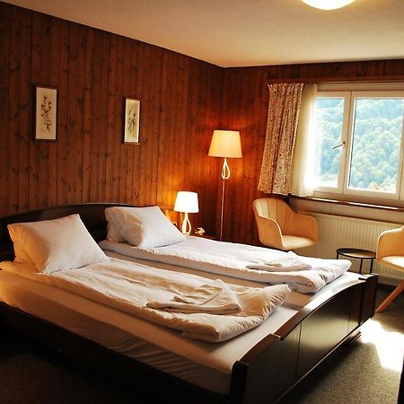 Rooms With Private Bathrooms Saas im Prattigau Extérieur photo