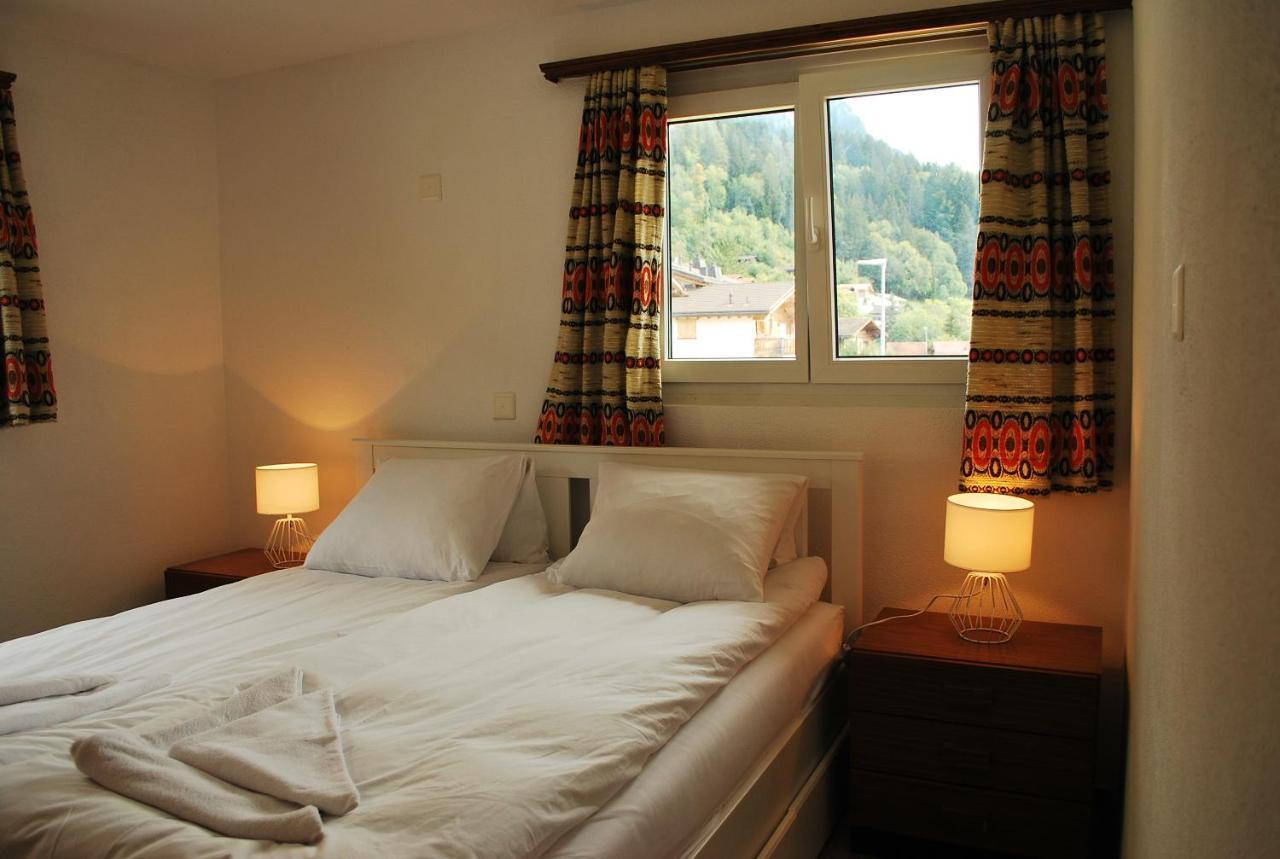 Rooms With Private Bathrooms Saas im Prattigau Extérieur photo