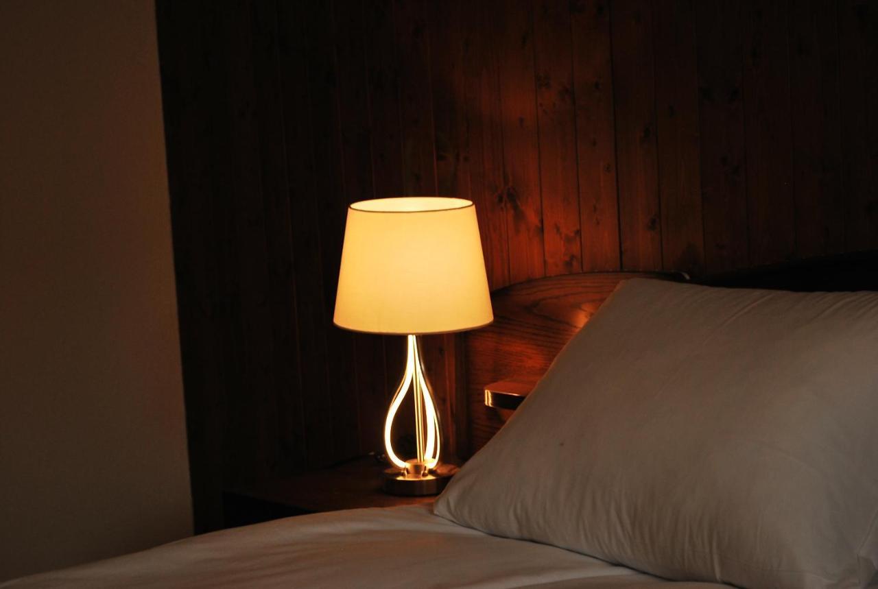 Rooms With Private Bathrooms Saas im Prattigau Extérieur photo