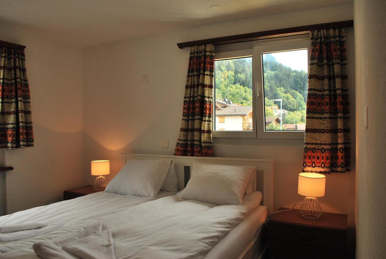 Rooms With Private Bathrooms Saas im Prattigau Extérieur photo