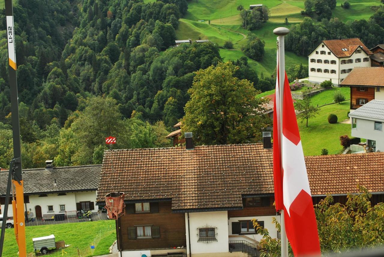 Rooms With Private Bathrooms Saas im Prattigau Extérieur photo